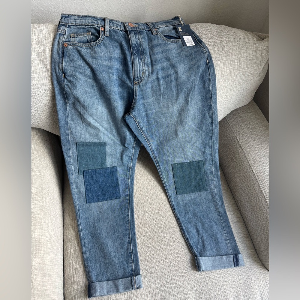 Universal Thread Women's Boyfriend Jeans with Blue Patches